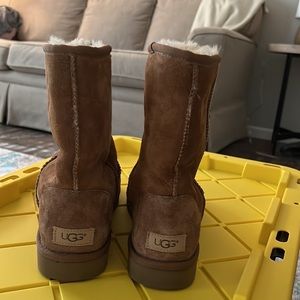 UGG - Classic Short II - chestnut brown - womens 10